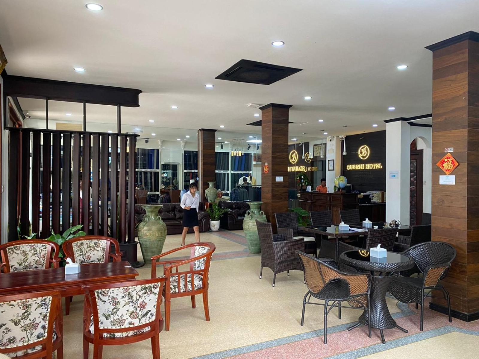 Subinh Hotel And Restaurant Pakse Exterior foto